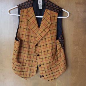 Gap vest